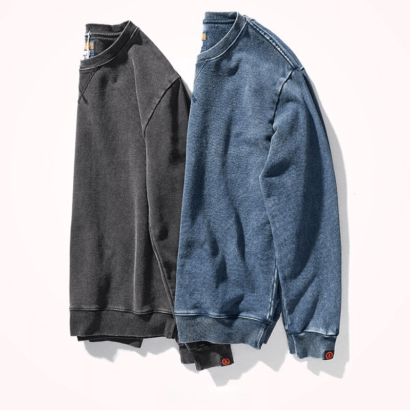 Round Neck Long-Sleeved Knitted Sports Pullovers for Men in black and blue, featuring a thick winter design and loose fit. Model SF1296.